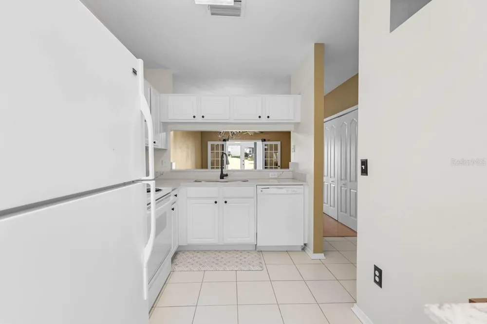 2411 LAKE WOODBERRY CIRCLE Brandon, FL 33510
