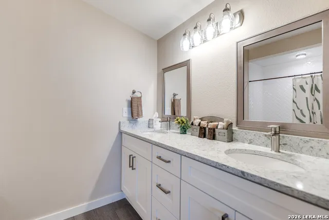 1725 Fm 2504 Poteet, TX 78065