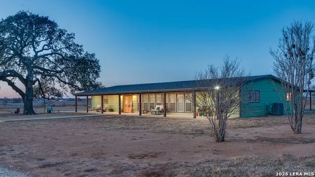1725 Fm 2504 Poteet, TX 78065