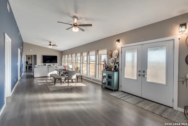 1725 Fm 2504 Poteet, TX 78065