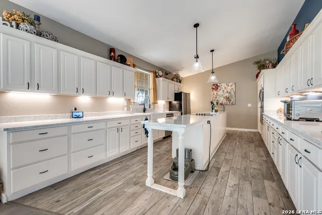 1725 Fm 2504 Poteet, TX 78065