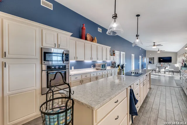1725 Fm 2504 Poteet, TX 78065