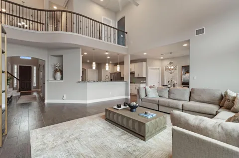 3028 Silvergrass Cove