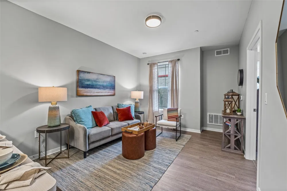 1009 E Dublin Granville Road #50 Columbus, OH 43229