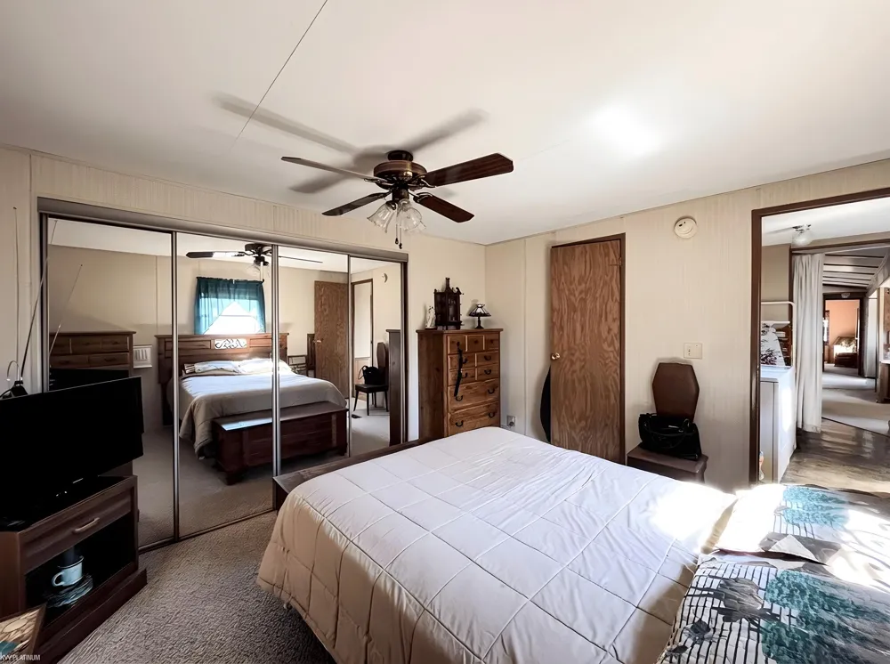 48609 Pineview Drive Shelby Charter Township, MI 48317