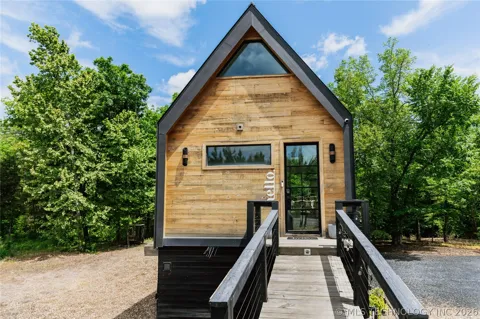 207 Lookout Pines