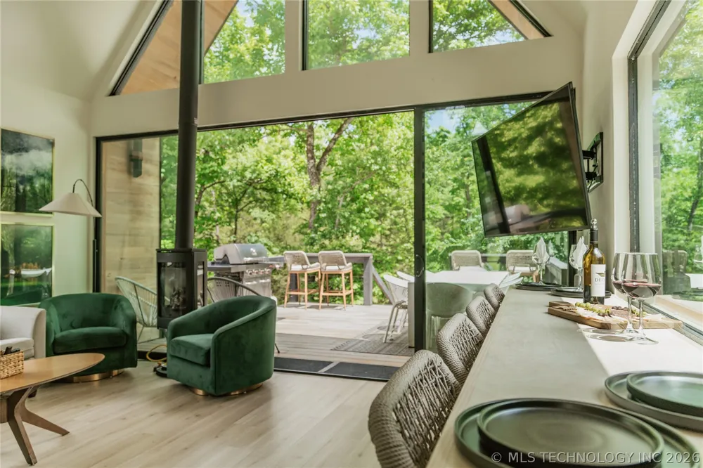207 Lookout Pines Broken Bow, OK 74728