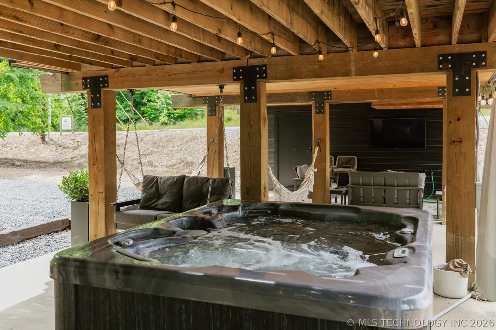 207 Lookout Pines Broken Bow, OK 74728
