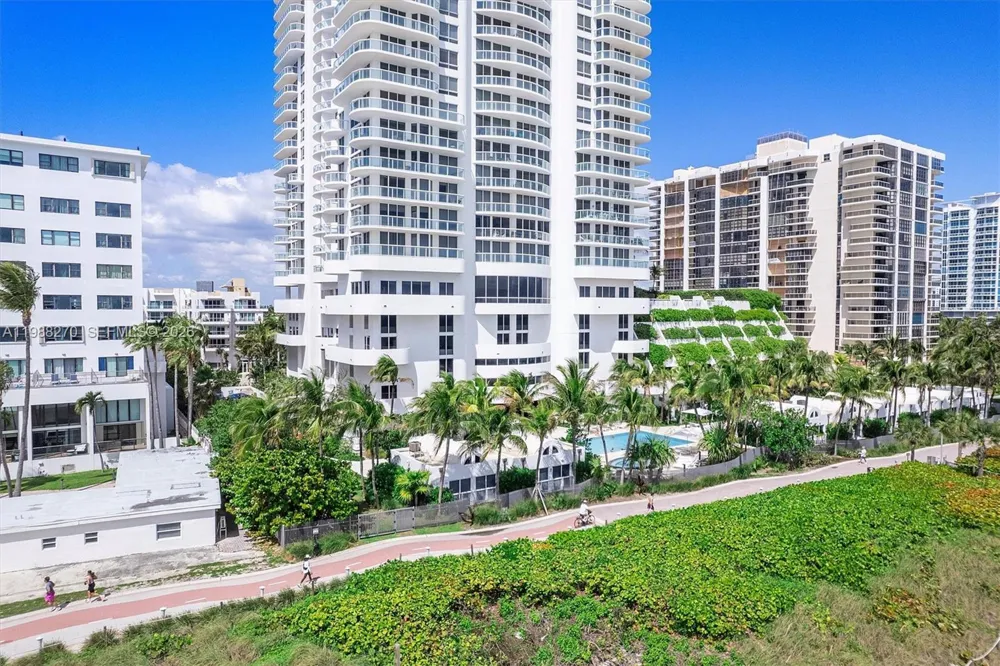 6365 Collins Ave #4307 Miami Beach, FL 33141
