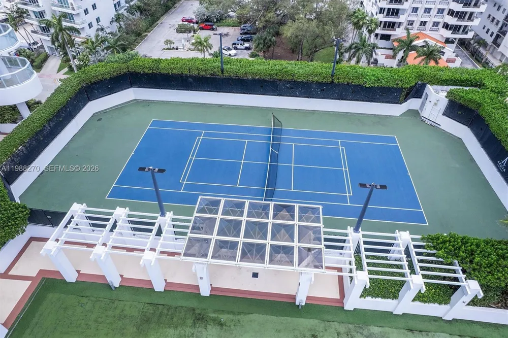 6365 Collins Ave #4307 Miami Beach, FL 33141
