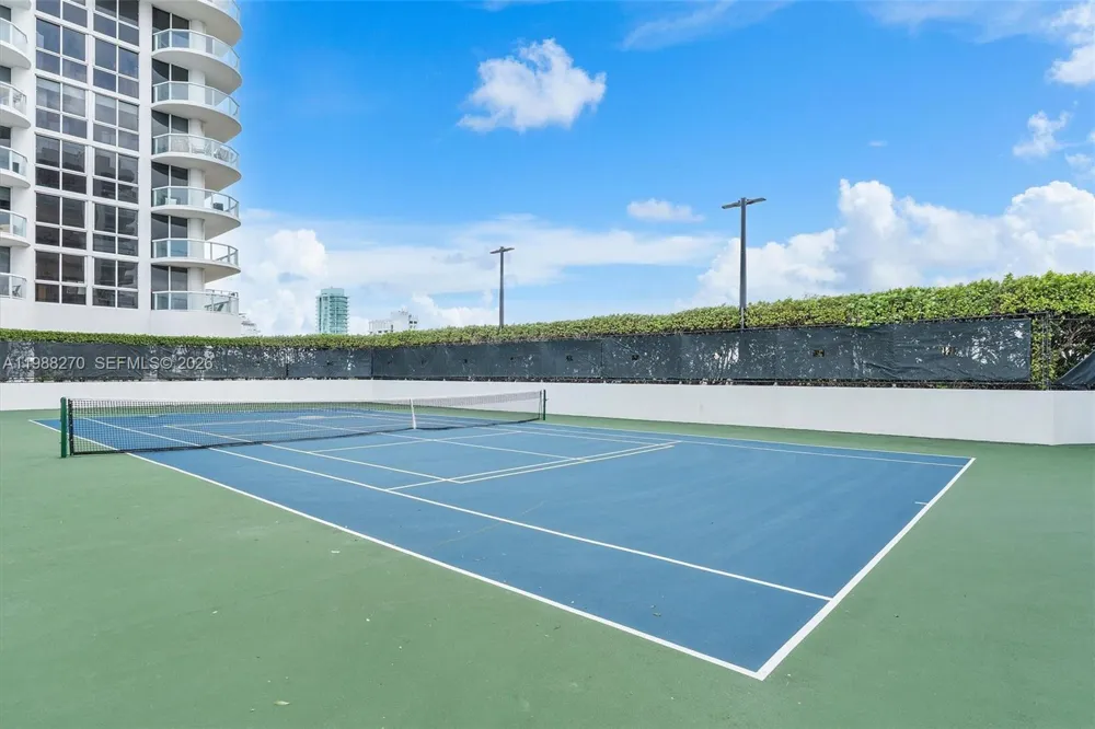 6365 Collins Ave #4307 Miami Beach, FL 33141