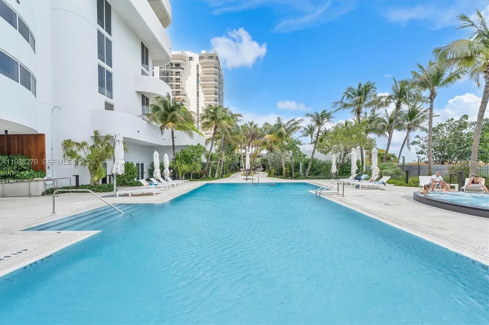 6365 Collins Ave #4307 Miami Beach, FL 33141