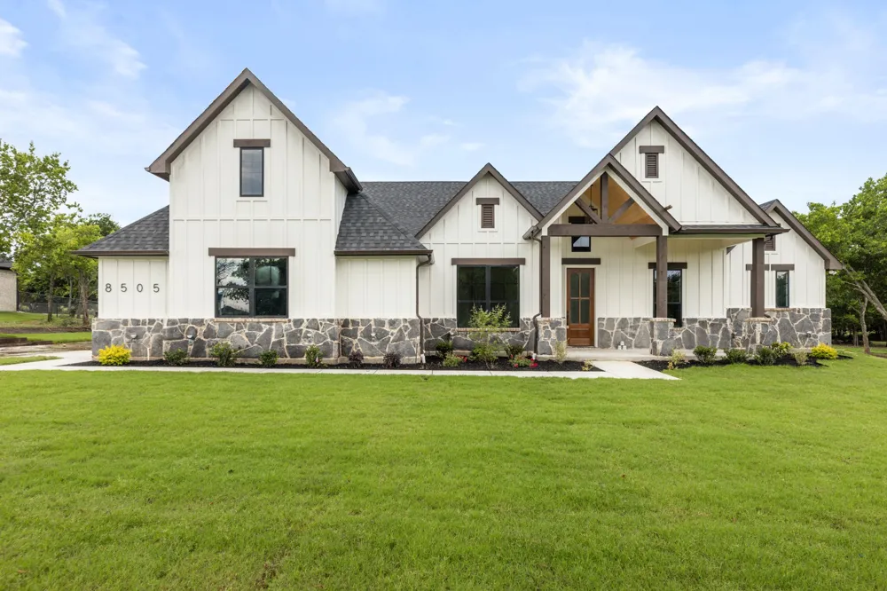 8505 Bronco Drive Godley, TX 76044