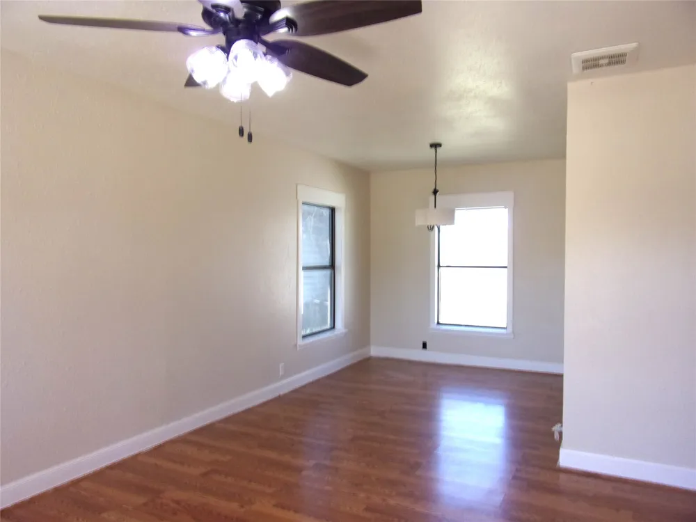 1902 W Dry Street San Saba, TX 76877