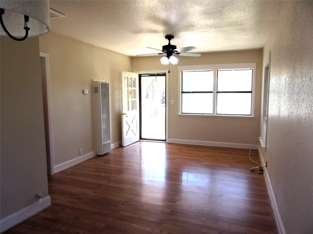 1902 W Dry Street San Saba, TX 76877
