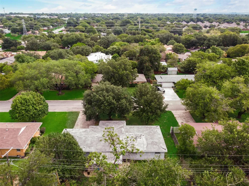 3812 Springbranch Drive Benbrook, TX 76116