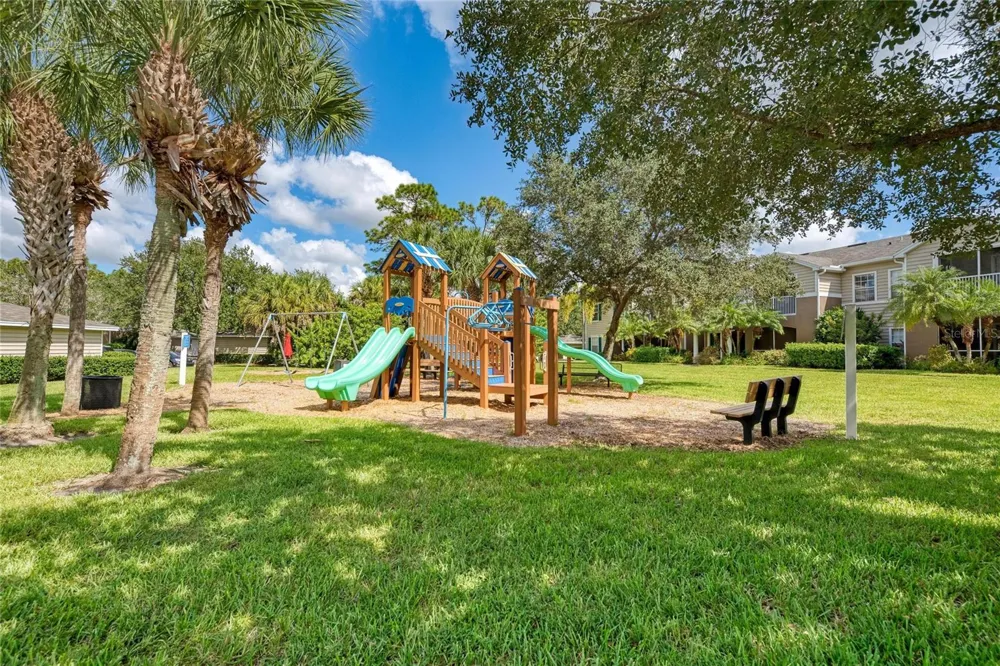 8911 MANOR LOOP #207 Lakewood Ranch, FL 34202