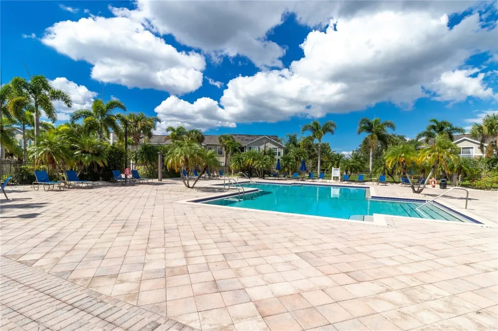 8911 MANOR LOOP #207 Lakewood Ranch, FL 34202