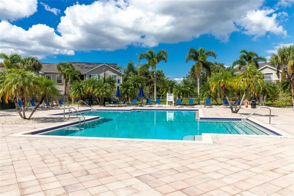 8911 MANOR LOOP #207 Lakewood Ranch, FL 34202