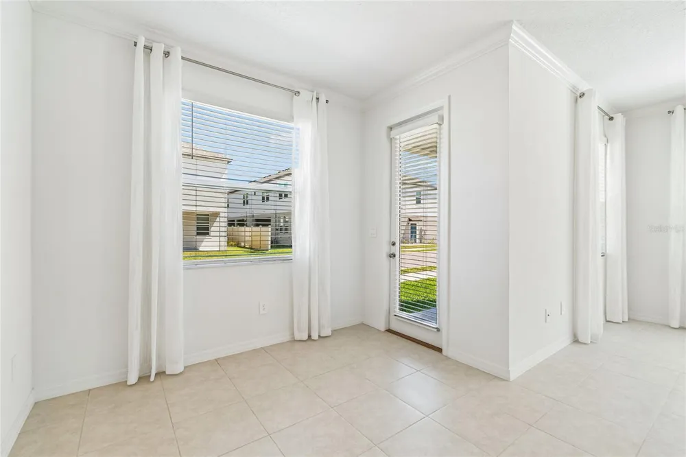 10811 FOWLERS BLUFF COURT Tampa, FL 33647