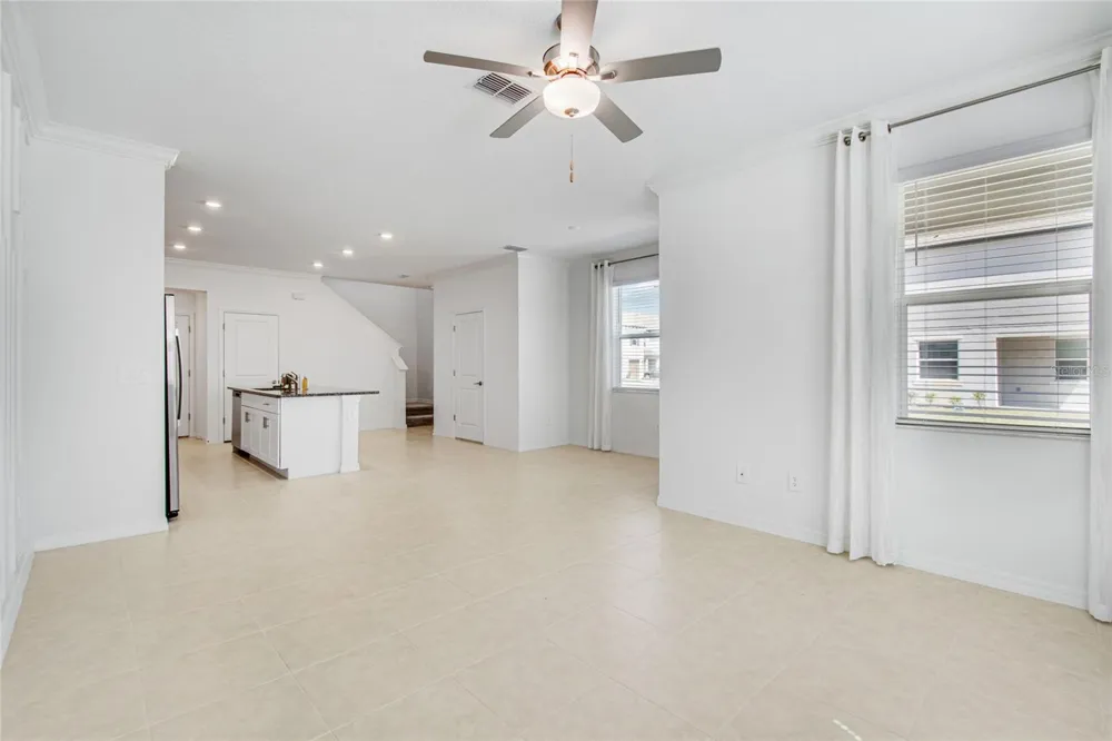 10811 FOWLERS BLUFF COURT Tampa, FL 33647