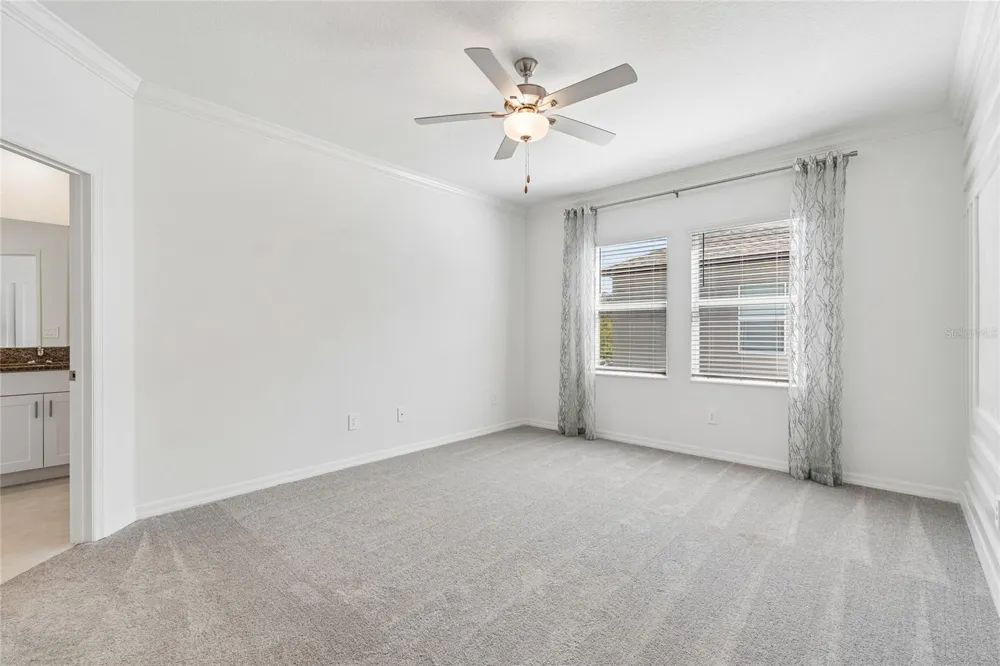 10811 FOWLERS BLUFF COURT Tampa, FL 33647