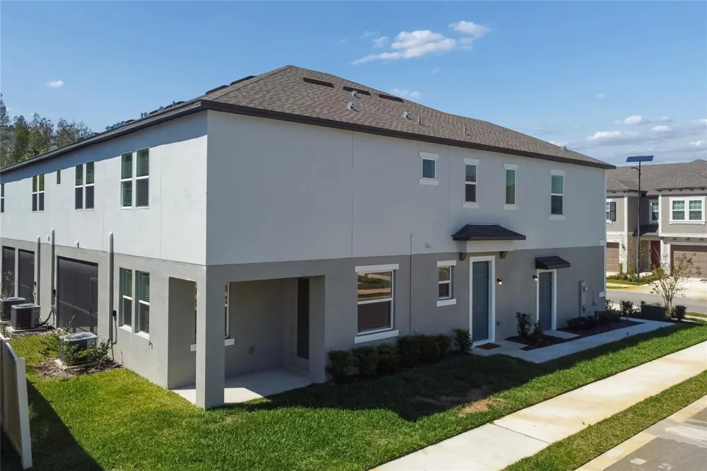 10811 FOWLERS BLUFF COURT Tampa, FL 33647