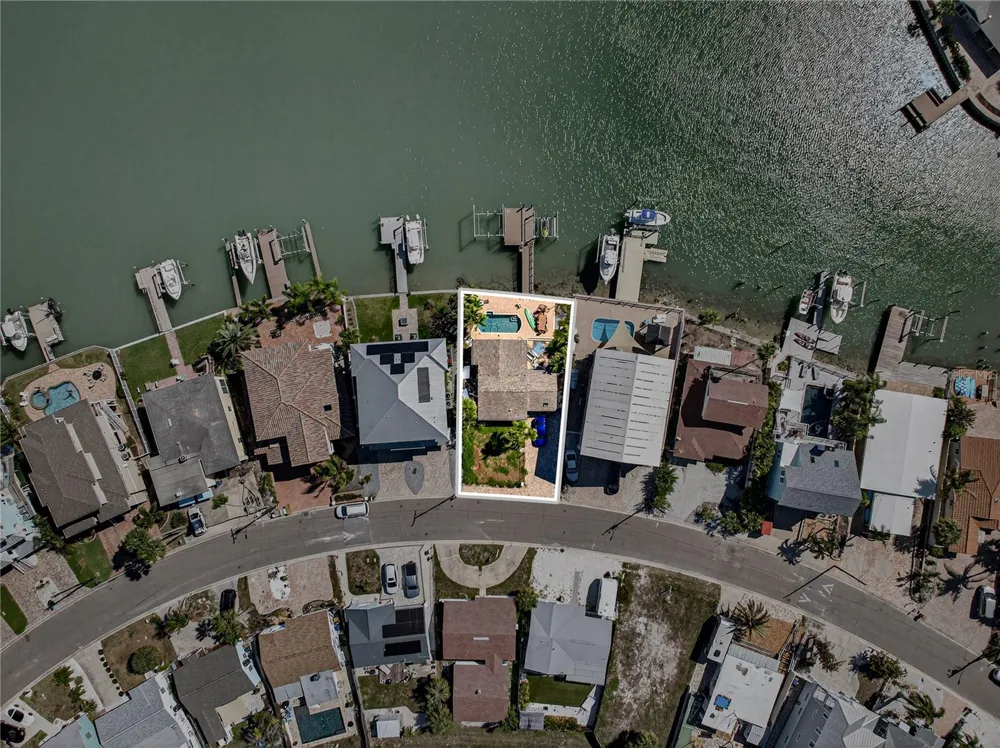 449 S BAYSHORE DRIVE Madeira Beach, FL 33708