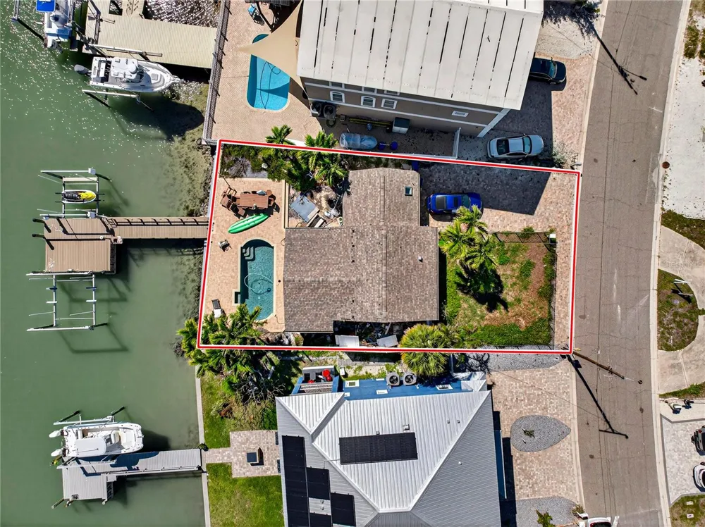 449 S BAYSHORE DRIVE Madeira Beach, FL 33708
