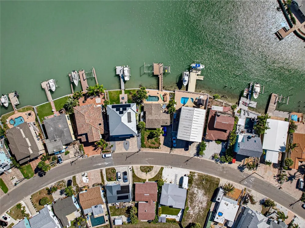 449 S BAYSHORE DRIVE Madeira Beach, FL 33708