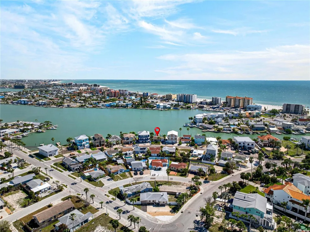 449 S BAYSHORE DRIVE Madeira Beach, FL 33708
