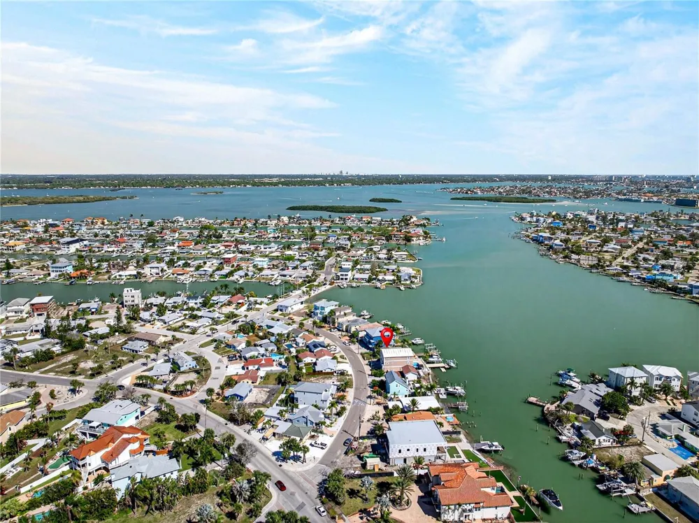 449 S BAYSHORE DRIVE Madeira Beach, FL 33708