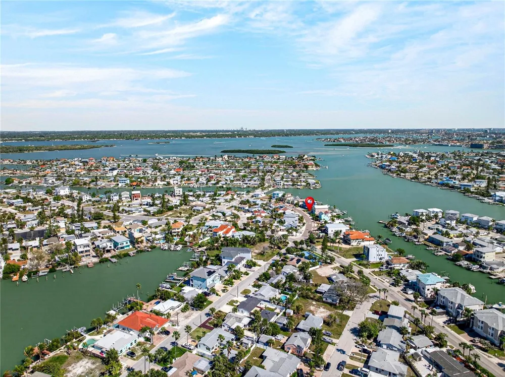 449 S BAYSHORE DRIVE Madeira Beach, FL 33708