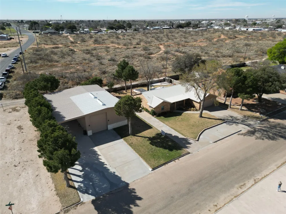 1015 E Tascosa Avenue Kermit, TX 79745
