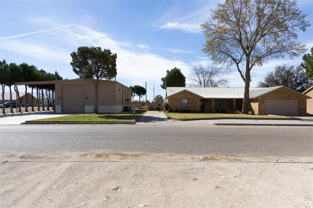 1015 E Tascosa Avenue Kermit, TX 79745