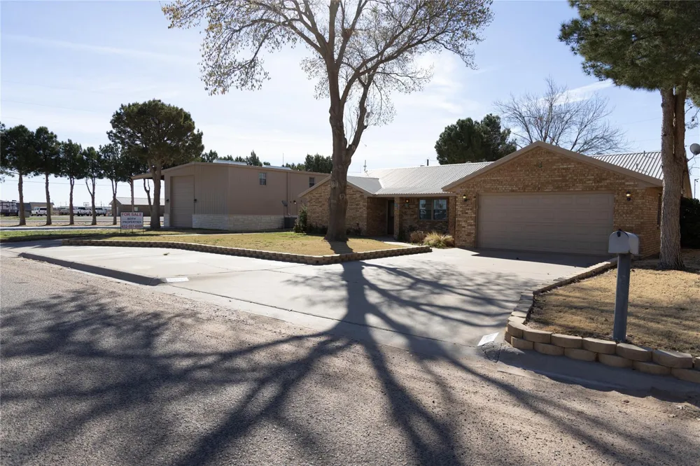 1015 E Tascosa Avenue Kermit, TX 79745