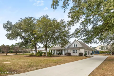102 Olde Point Loop