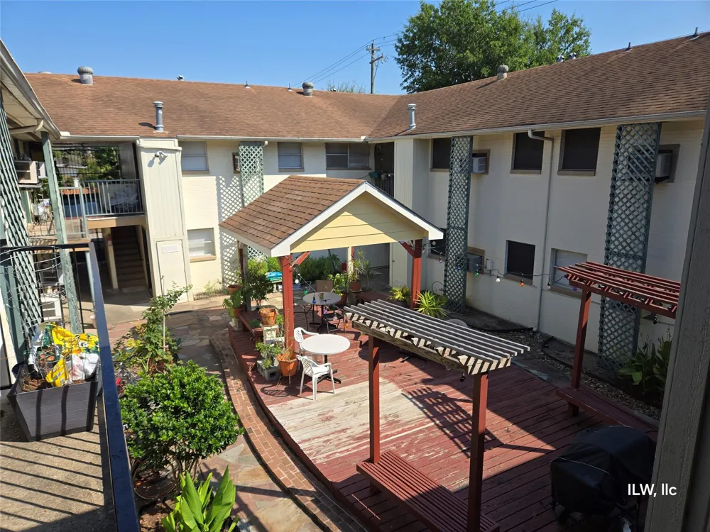 301 Avondale Street #4 Houston, TX 77006