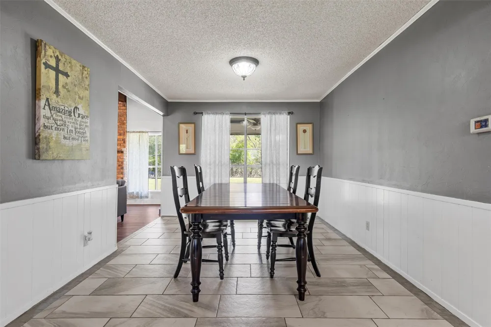 1049 W Moonlight Drive Robinson, TX 76706