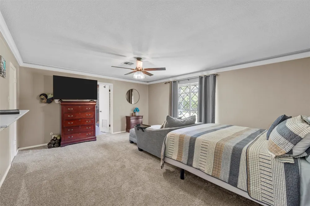 1049 W Moonlight Drive Robinson, TX 76706
