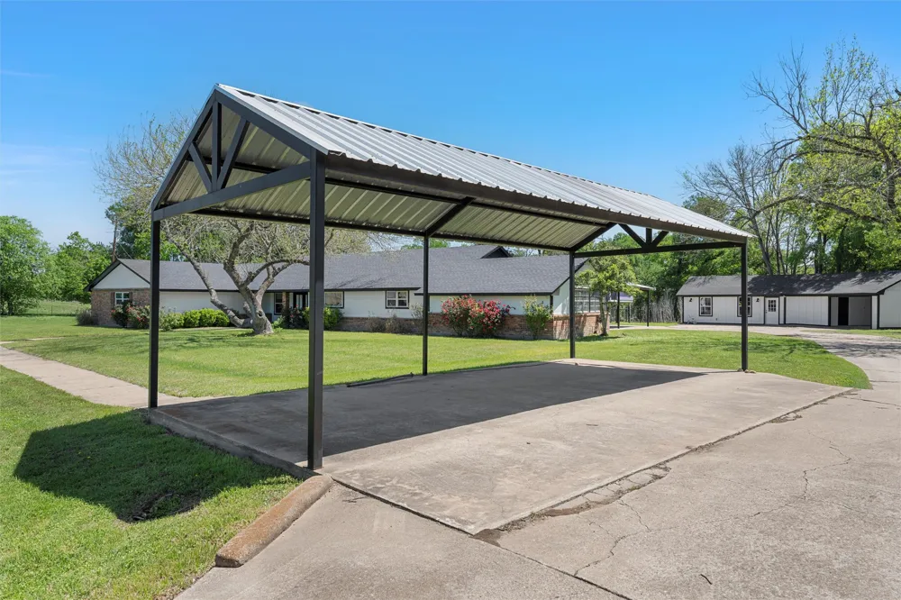 1049 W Moonlight Drive Robinson, TX 76706