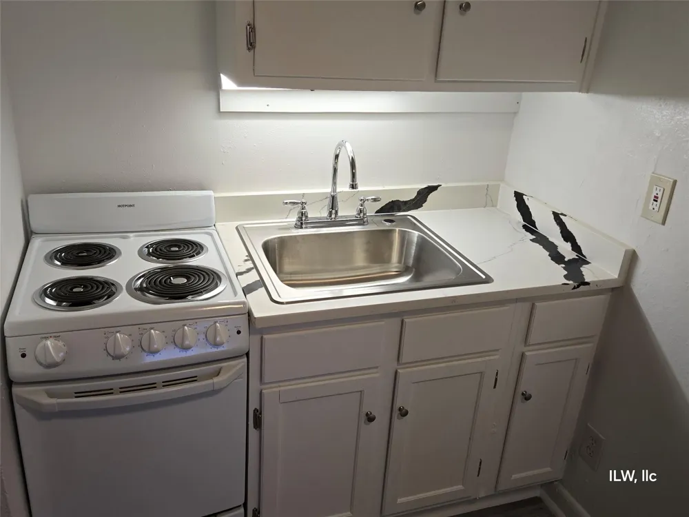 301 Avondale Street #28 Houston, TX 77006