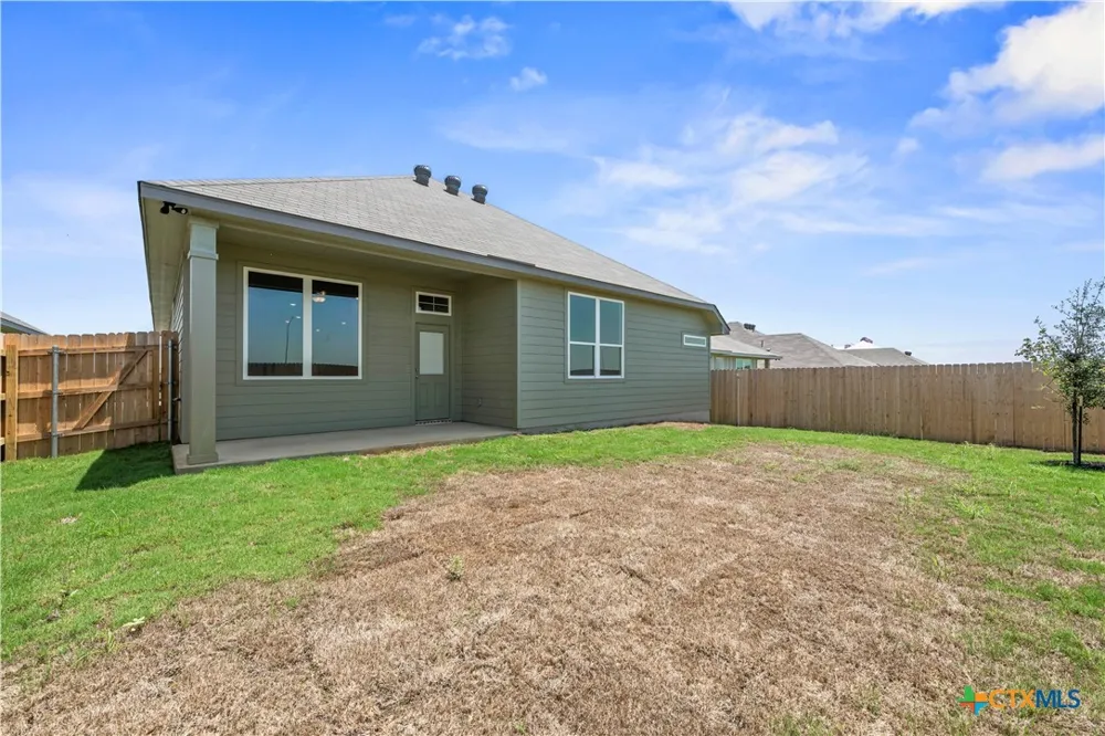 424 Honeydew Way Seguin, TX 78155