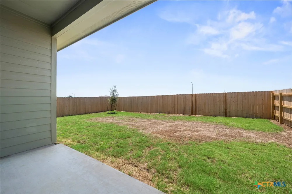 424 Honeydew Way Seguin, TX 78155