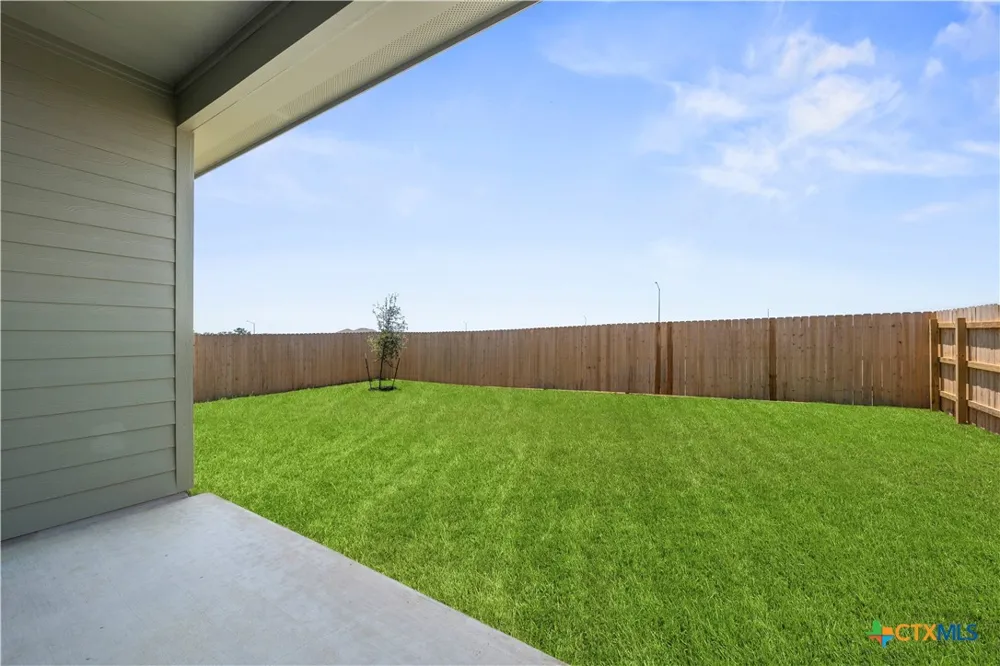 424 Honeydew Way Seguin, TX 78155