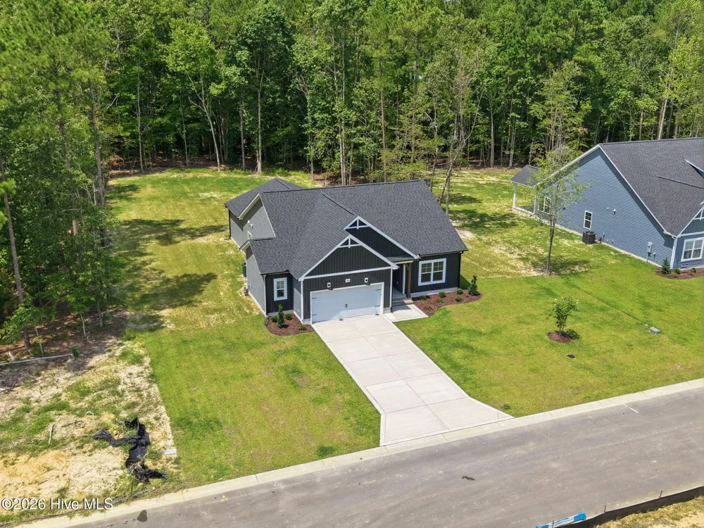 2986 Tucker Hill Drive Grimesland, NC 27837