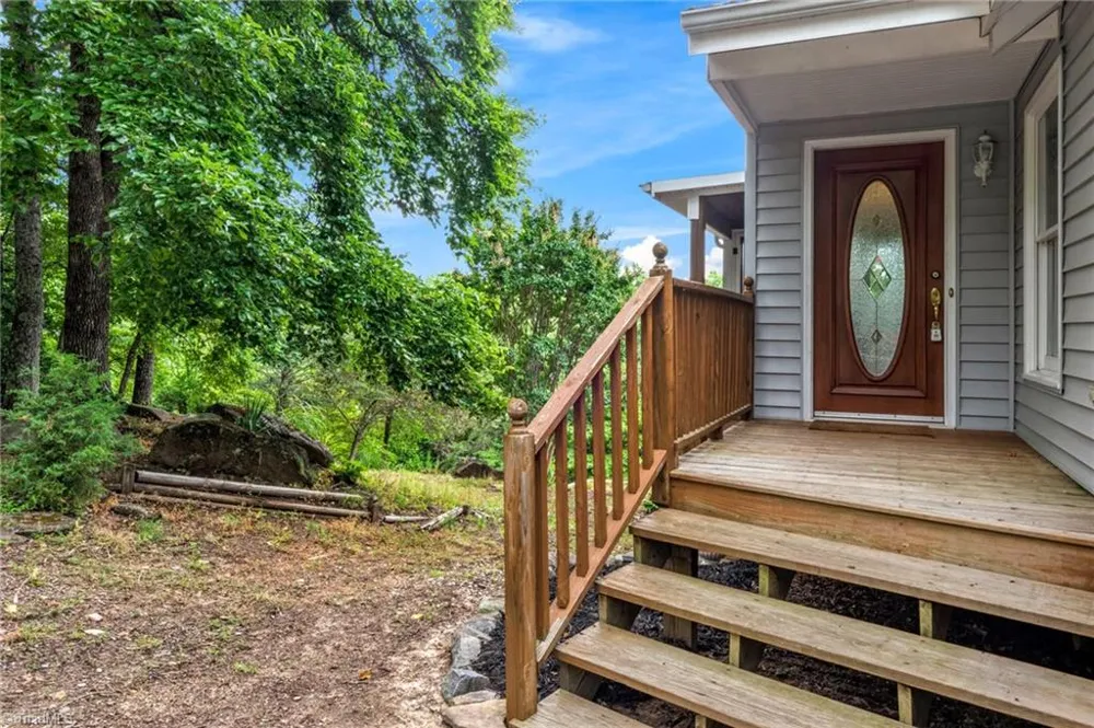 197 Fairview Drive Traphill, NC 28685