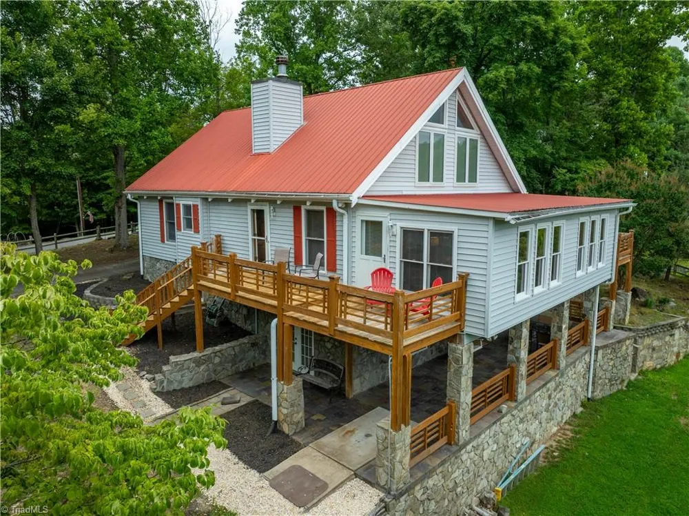 197 Fairview Drive Traphill, NC 28685
