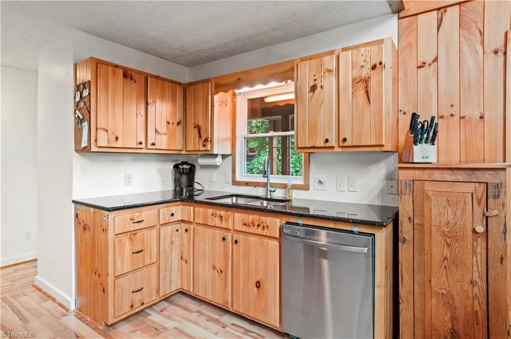 197 Fairview Drive Traphill, NC 28685