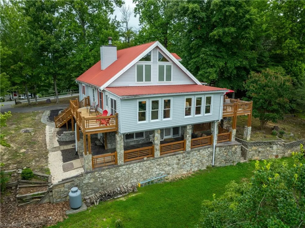 197 Fairview Drive Traphill, NC 28685